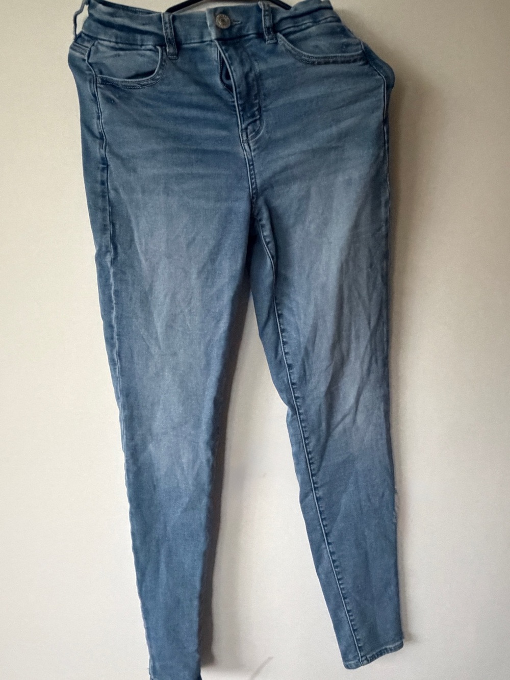 American Eagle Outfitters Light Blue Skinny Jeans
